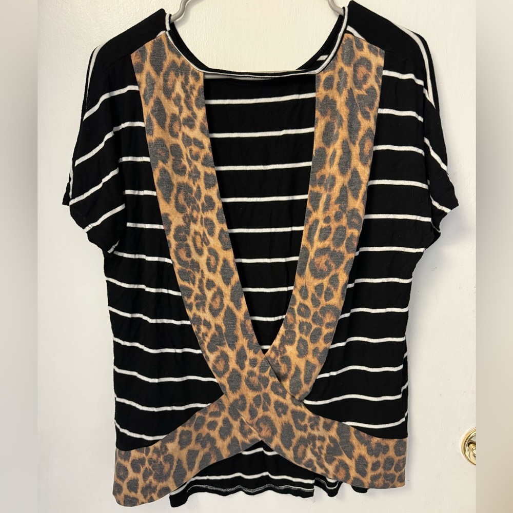 Open back soft leopard tee